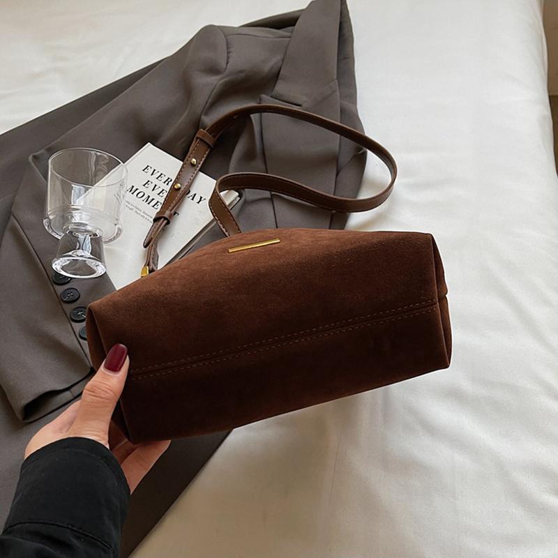 French Style Versatile Suede Handbag Women's Casual Crossbody Bag Retro Texture Single Shoulder Bag Neutral Minimalist Style