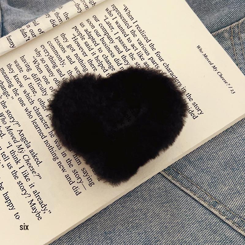 Autumn/Winter Furry Korean Plush Shark Hair Clip - Cute Updo Claw, Cross Clip, One-Word Design