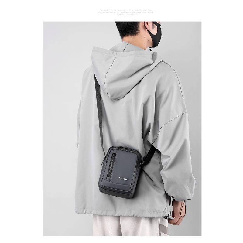 Men's Shoulder Bag, Business and Leisure Oxford Cloth Diagonal Cross Small Backpack