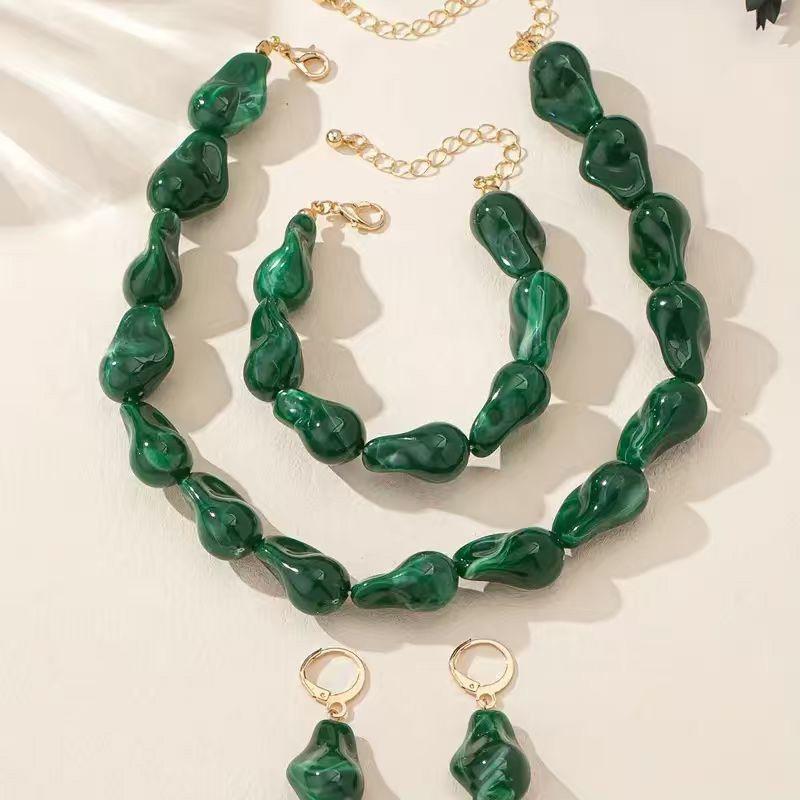 Fashion Imitation Baroque Pearl Neck Chain Bracelet Earrings Pendant Jewelry Set Special-shaped Imitation Pearl Fashion Set