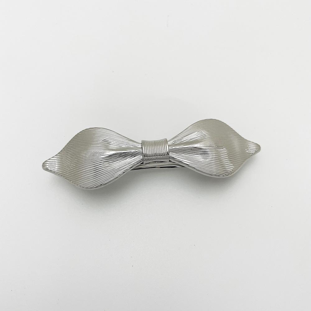 

Роскошная заколка для волос из сплава: Бесшовный зажим для укладки на затылке в японском и корейском стиле