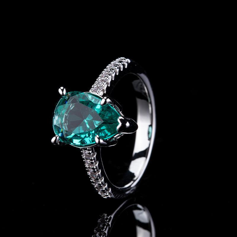 Light Luxury Temperament Socialite Ring Women'S Exquisite Zircon Drop-Shaped Emerald Ring