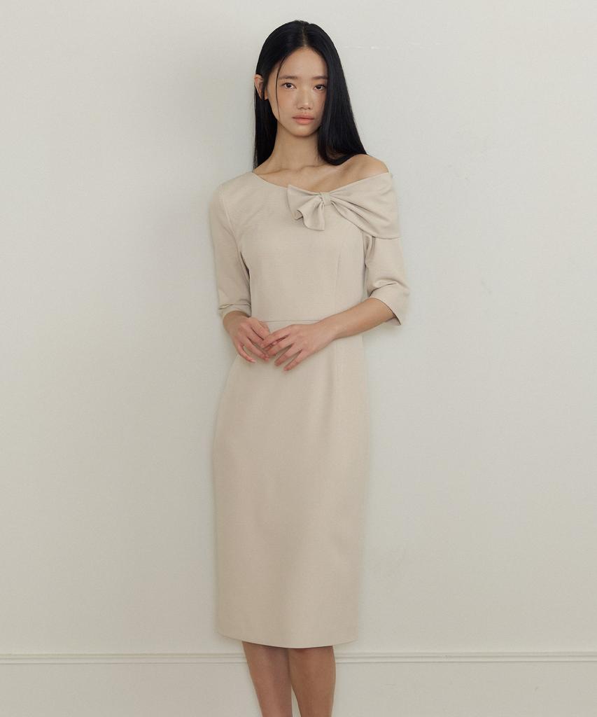 Lucirju One-Shoulder Ribbon Drape Dress (Beige)