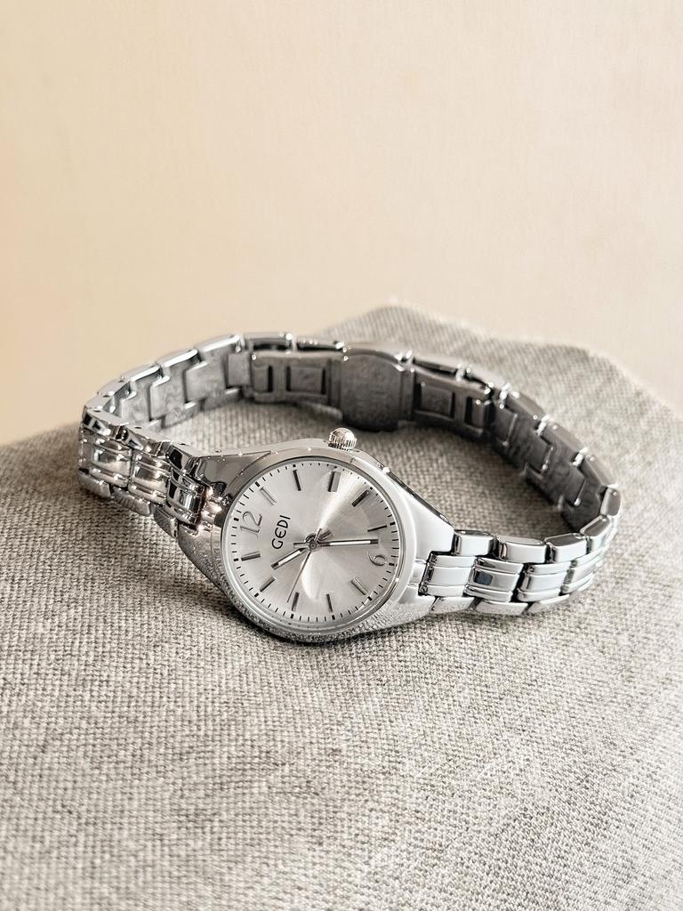 Affordable Luxury Watches for Women, Fashionable Bracelet Watch, Water-resistant Stainless Steel Quartz Women' Wristwatch, Gifts