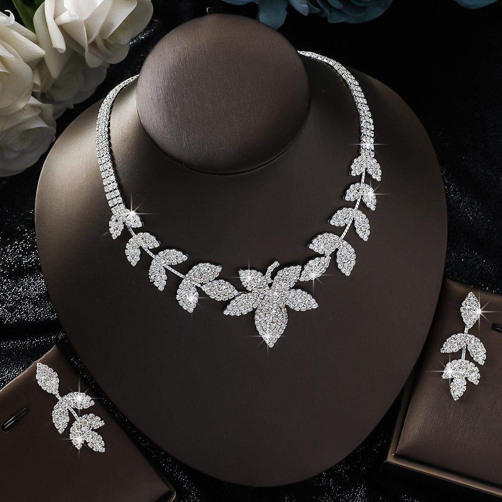 Delicate Claw Chain Leaf Necklace Earrings Set Two-Piece Full Diamond Clavicle Chain Dinner Dress Accessories