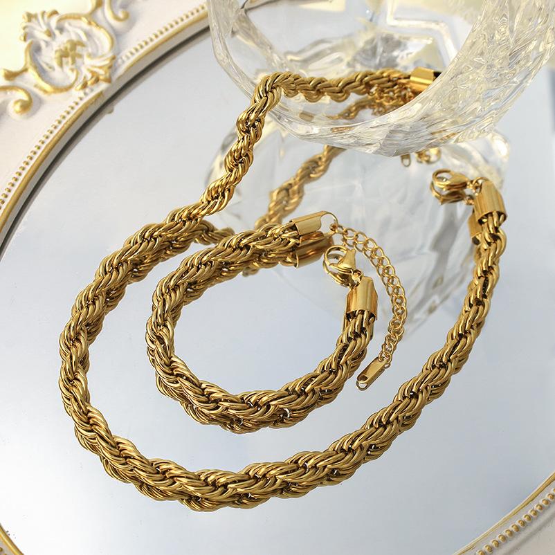 Stainless Steel Personalized Popular Non-Fading Texture Twist Twist Chain Niche Necklace Bracelet Set Elegant Accessories