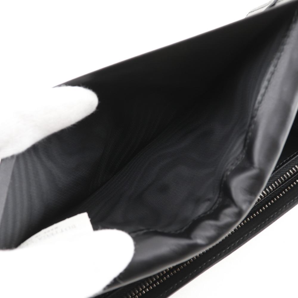 BOTTEGAVENETA Portofel Intrecciato Bifold Piele de vițel pentru bărbați Folosit