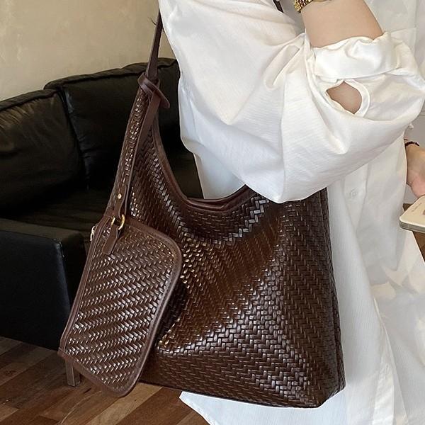New Casual Retro Large-Capacity Tote Bag Women'S Popular Versatile Foreign-Style Woven Bucket Bag Shoulder Women'S Bag