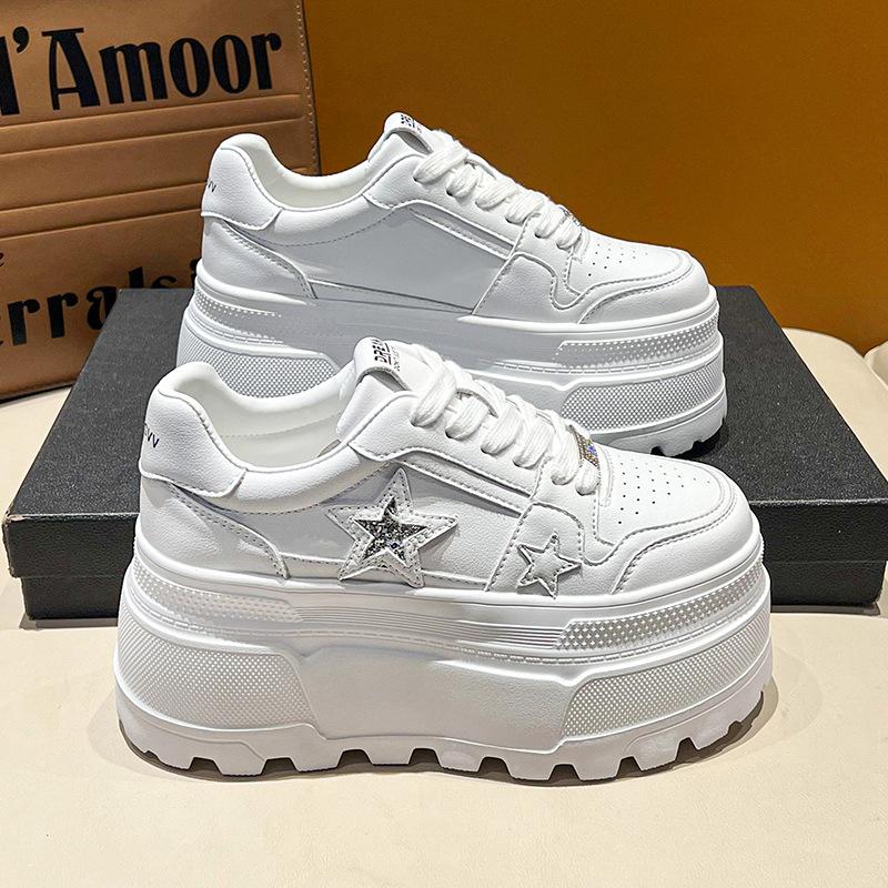 European Station Leather Little White Shoes Women's 2025 New Small Height Increase Star Board Shoes with Skirt Platform Muffin Shoes