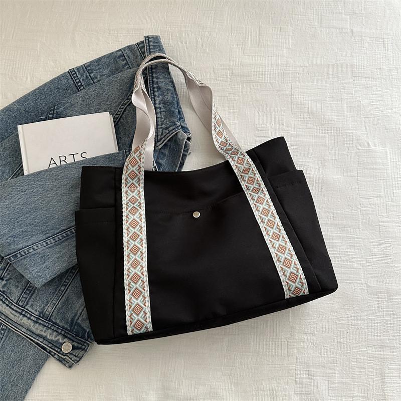 Stylish Large Capacity Tote Bag For Work And Commuting Featuring Trendy Wide Strap Design