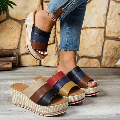 Ein-Wort-Sandalen Damen Sommer 2025 neu Oberbekleidung Mode und High-End-Sinn Farbabstimmung Dicksohliger Keilabsatz Übergröße Hausschuhe Damen