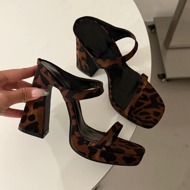 

Thick-soled waterproof table thick heel versatile summer open-toed sandals square head women s shoes with high heels and cool slippers 40