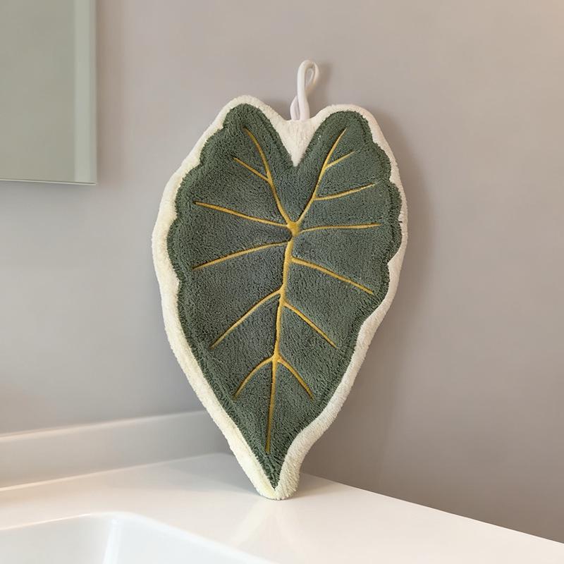 Leaf-Shaped Coral Fleece Hanging Hand Towel for Kitchen & Bathroom Cleaning