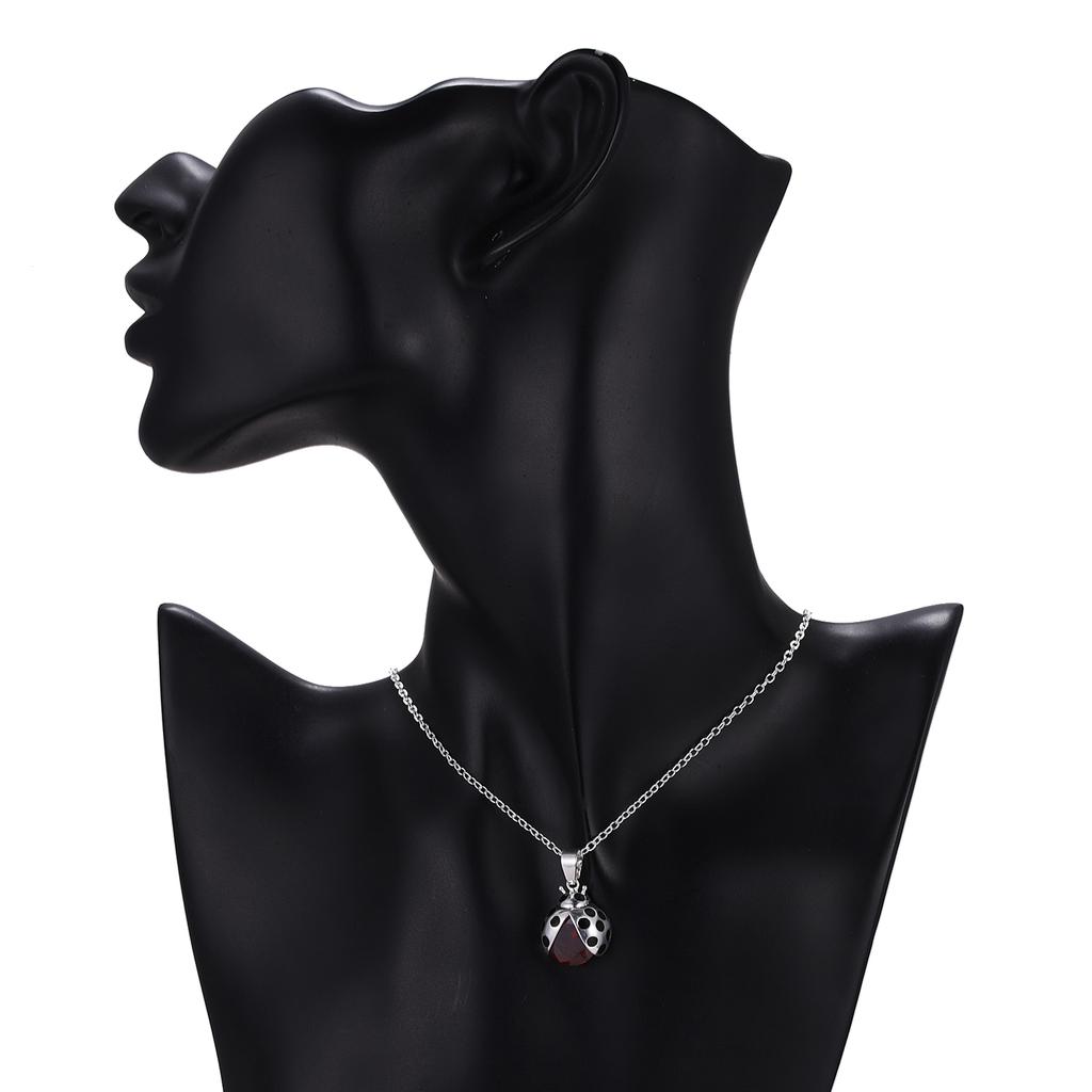 New Fashion Silver Color Pendant Ladybug Charm Necklaces Cute Insect Ladybird Animal Jewelry Rhinestone Lovely Necklace Gifts