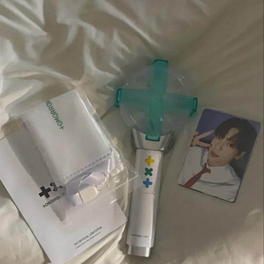 Tomorrow X Together Lightstick 1