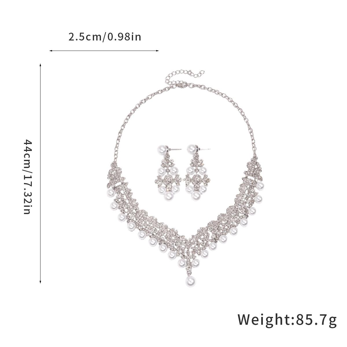 

Diamond-encrusted Pearl Flower Earrings, Necklace Set, Retro Exquisite Fashion Collarbone Chain, Light Luxury High-end Necklace.