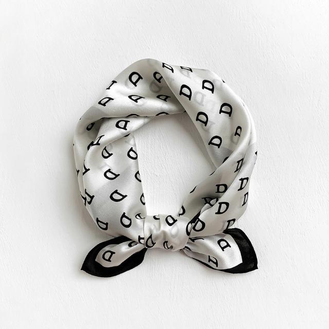 New 100% Real Silk Satin Women Scarf Flower Printed Foulard Femme Square Head Scarfs Bandana Shawl Gift For Lady Hijab