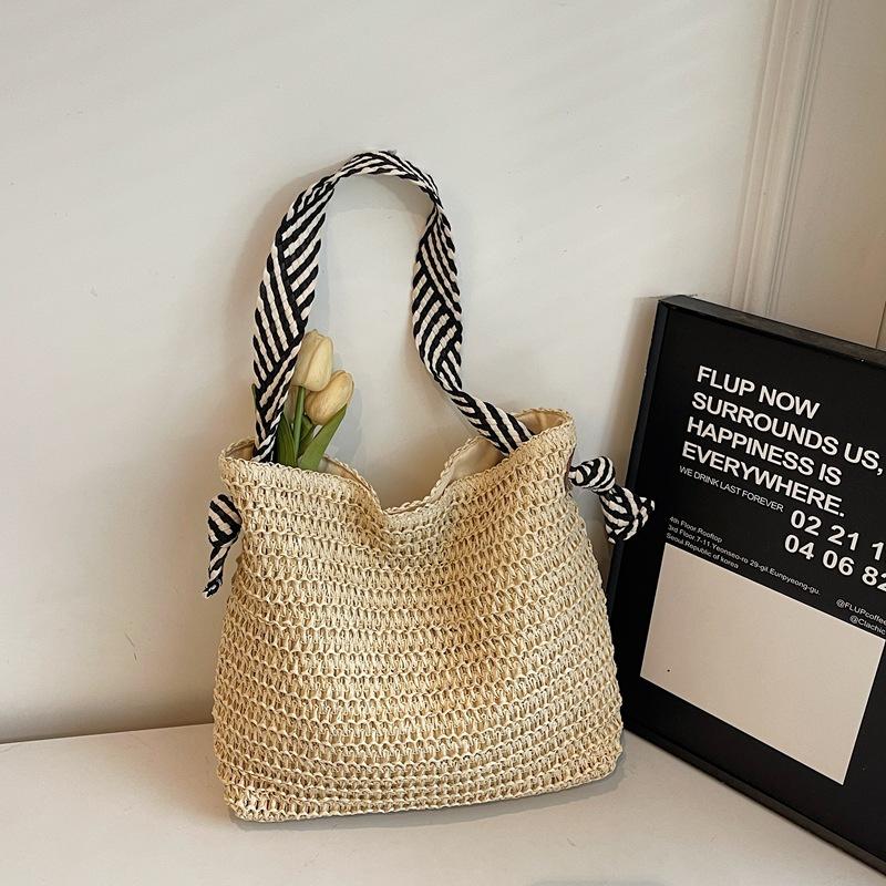 

Hanfeng straw woven bag 2025 new casual woven armpit bag niche design spring portable woven tote bag