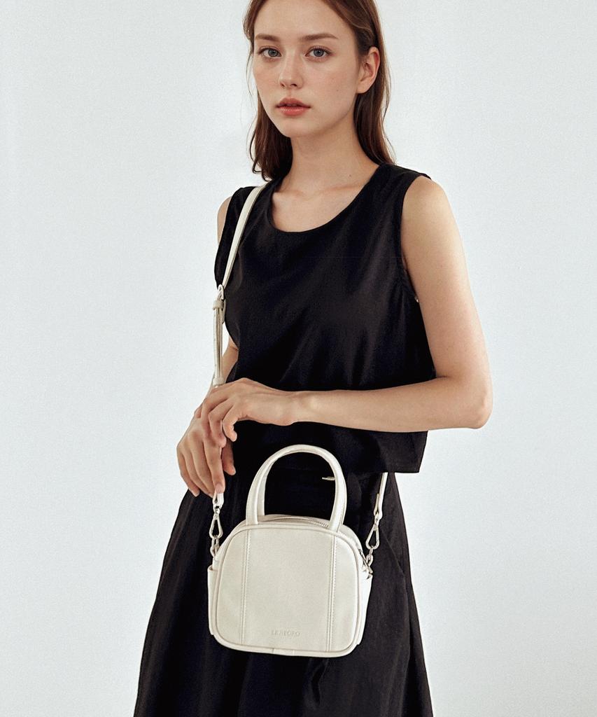 Leneoro Pierce Handle Crossbody Bag (5 Colors)