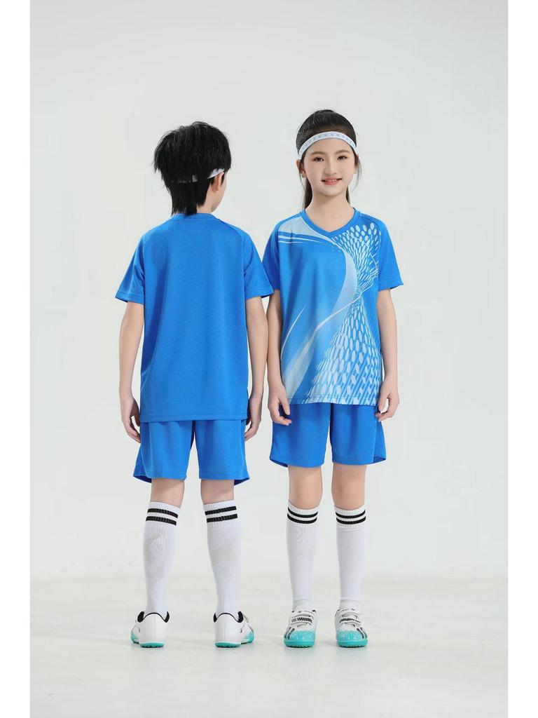 In-Stock Men's & Women's Breathable Team Football Uniform: Sweat-Wicking Jersey & Training Suit