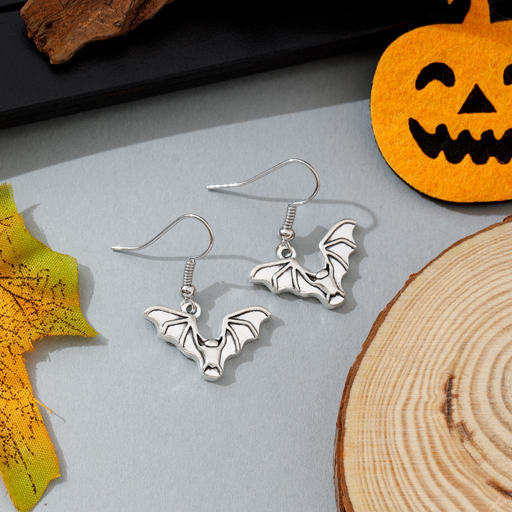 Halloween Fashion Sliver Color Hollowed-out Vampire Bat Pumpkin Skull Spider Web Ghost Dangle Earrings for Women Scary Jewelry