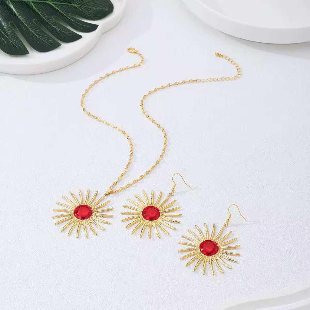 3-Piece Sunflower Necklace & Earring Set: Luxurious, Fashionable, Versatile Accessories