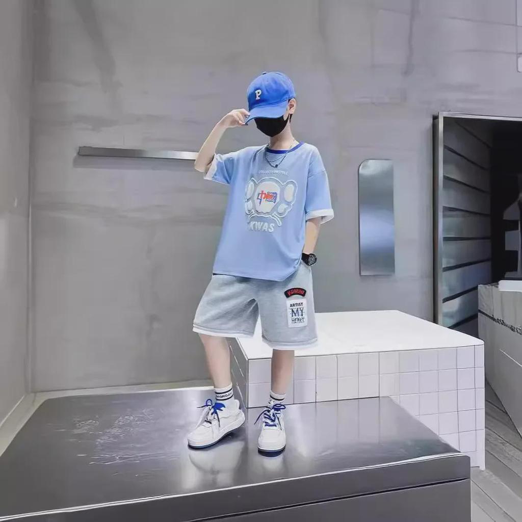 2024 Boys' Summer Short-Sleeved Outfit: Sporty & Stylish Fit for Medium and Large Boys