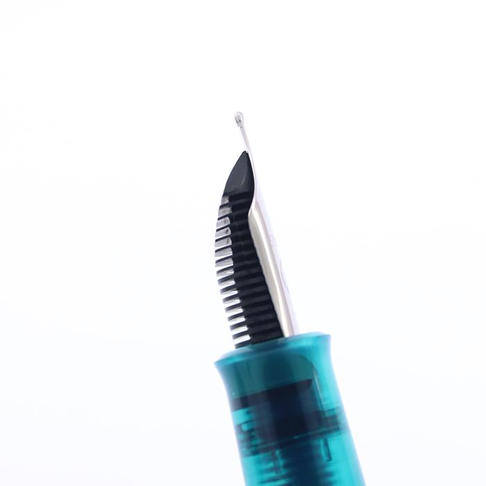 USED Pelikan Classic M205 Apatite Special Edition Fountain Pen – B Nib