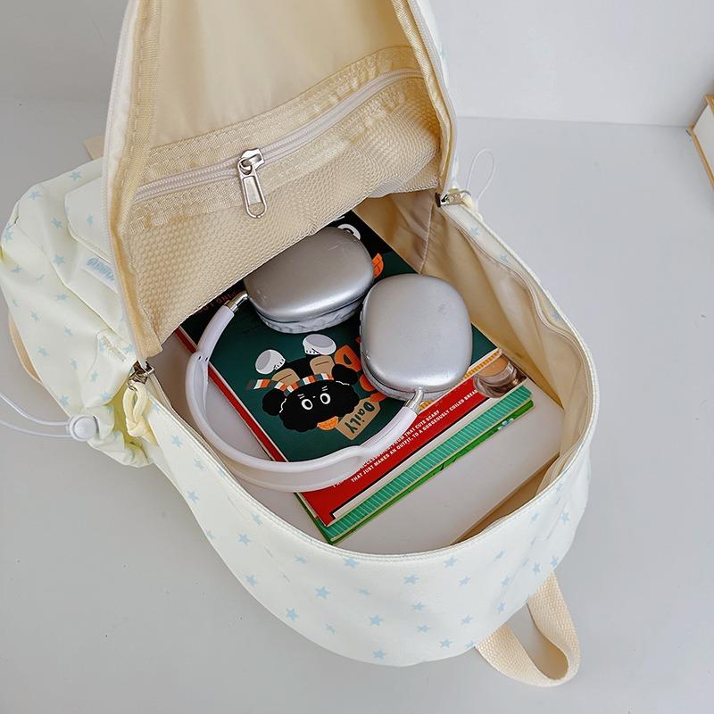 The new schoolbag is high-value, fresh and sweet, and the star backpack is lightweight and large-capacity backpack for junior high school students.