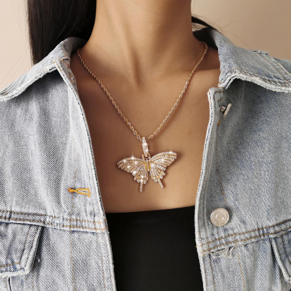 Accessories, Simple Single-Layer Twist Chain Necklace For Women, Exaggerated Personality, Diamond-Set Butterfly Pendant Necklace