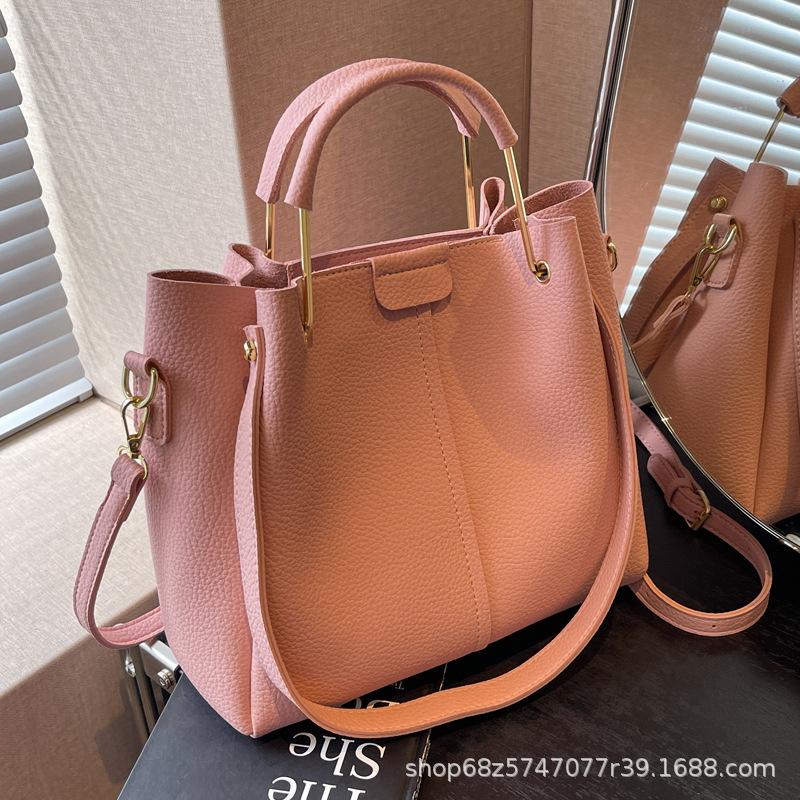 This year's popular bag women's large-capacity 2025 new crossbody bag is fashionable and versatile Korean texture portable bucket bag