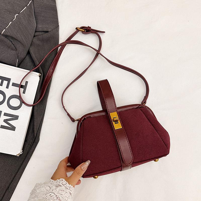 Autumn new small bag texture fashionable portable clip shell bag simple shoulder messenger women's bag