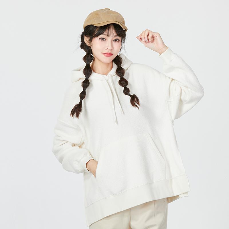 Puma Sweatshirts Women's White Hooded Moderate Regular 672132-65