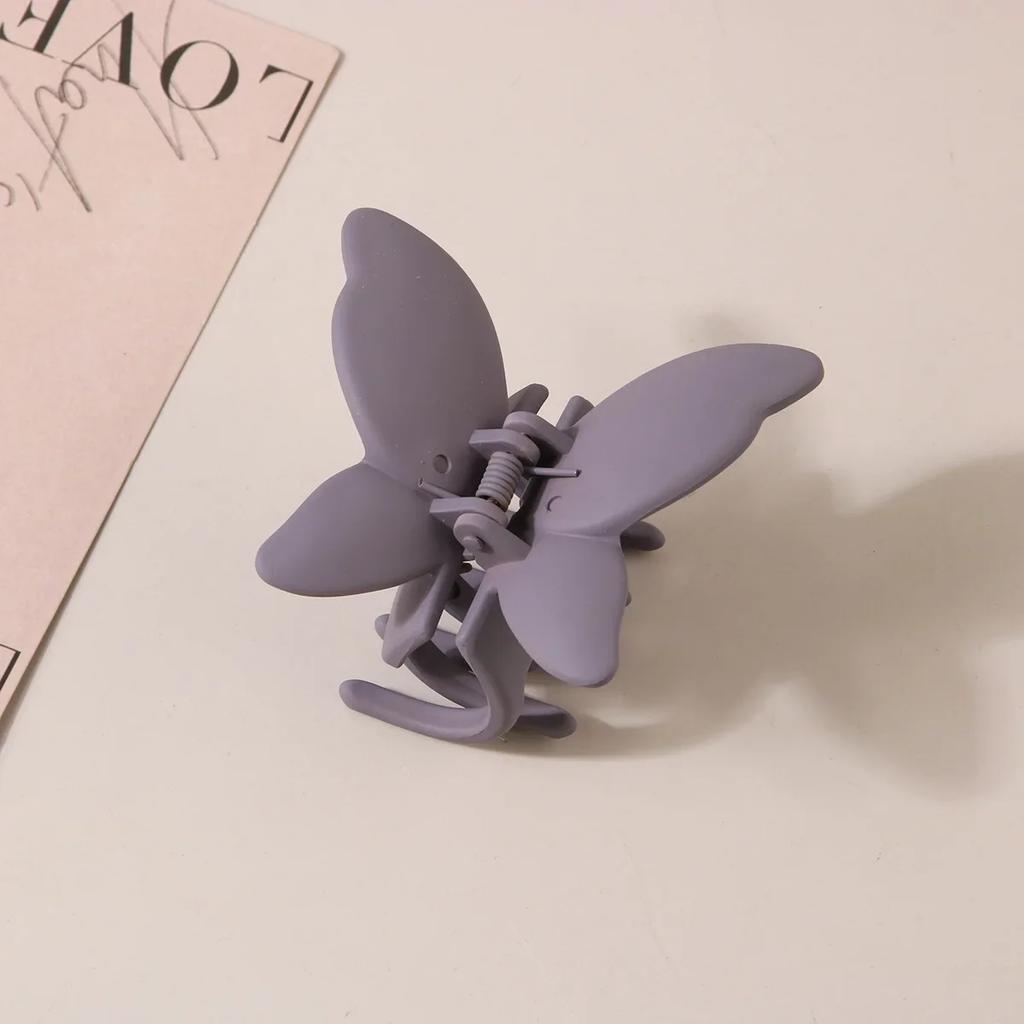 Sweet Frosted Matte Butterfly Hair Claw Clip Women Simple Solid Color Fashion Exquisite Shark Clip for Girl Hair Accessories