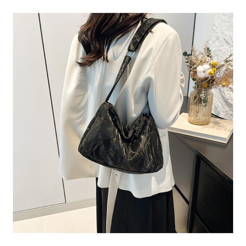 Soft Leather Large Capacity Artistic Shoulder Bag Korean Commuter Underarm Bag Fashion Relaxed Tote Bag Women