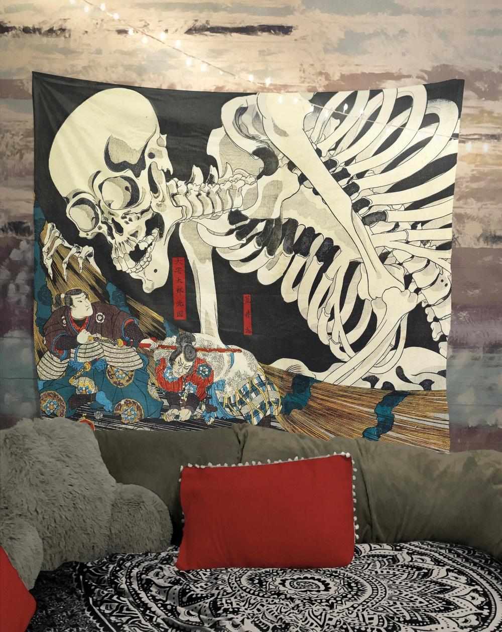 

Mitsukuni Defies the Skeleton Spectre Utagawa Kuniyoshi Tapestry Japanese Ukiyoe Art Wall Decor Historical Display 74x94cm(29x37in)