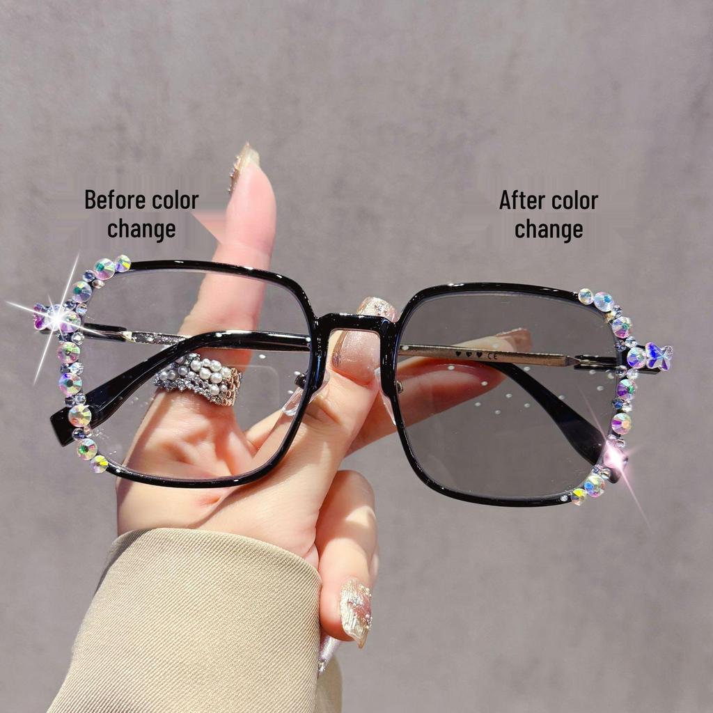 Lunettes Photoromiques Anti-Lumière Bleue pour Femmes: Grande Monture, Élégant, Design Amincissant, Changement de Couleur Sensible à la Lumière, Prêt pour la Prescription.