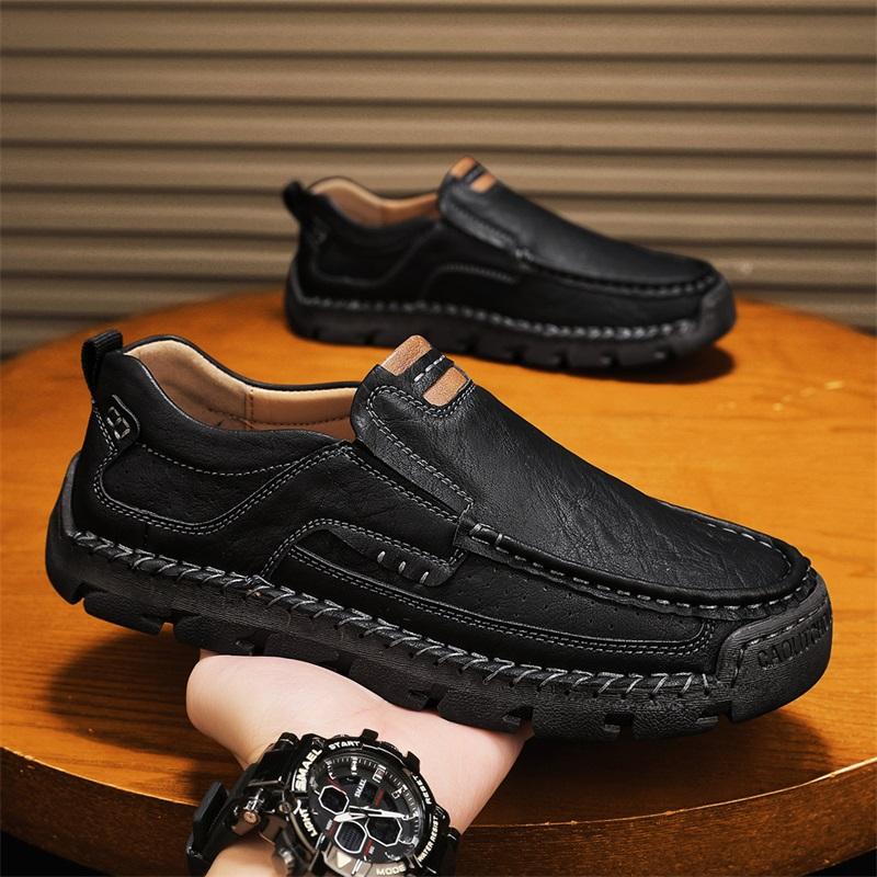 Fashion Comfortable Men's Soft-Soled Slip-On Flats Casual Leather Loafers Versatile Business Shoes Non-Slip Male Hiking Shoes Moccasins