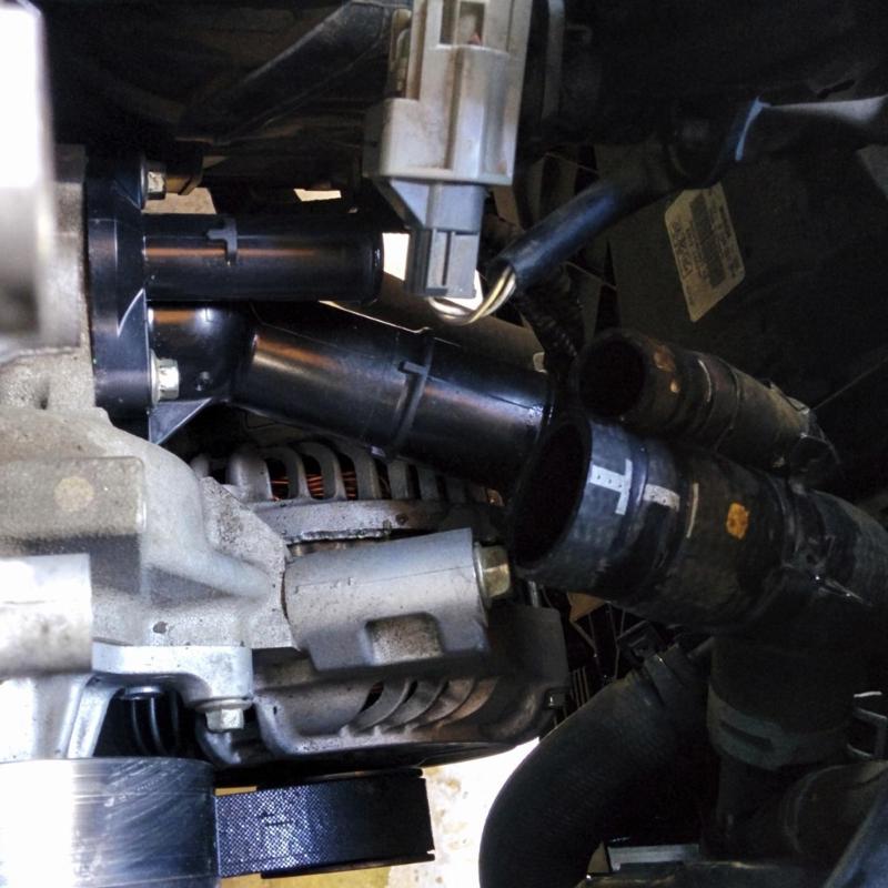 Suitable for LF7015170 3-2.0L Automotive-Thermostat Engine Coolant Outlet Housing Cover Assembly Climate Control