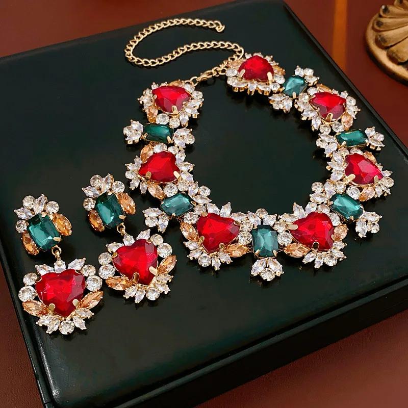 

DREJEW 2025 Серьги-подвески с цирконами в форме сердца, ожерелье, преувеличенный ретро-набор ювелирных изделий в стиле лайт-люкс для женщин, оптовая продажа