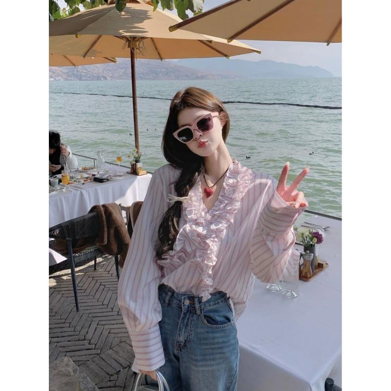 Light Pink V-neck Stamen Striped Long-sleeved Shirt for Women In Spring and Summer Slim Top