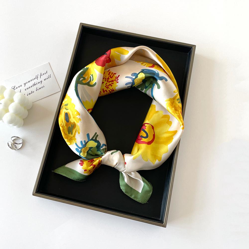 New Spring Travel 70 Small Silk Scarf Imitation Silk Square Scarf Women's Fashion Chain Small Scarf High Grade Scarf