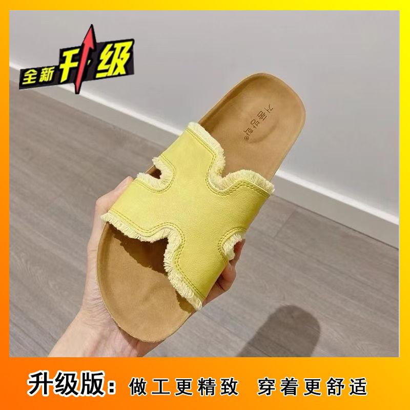 

Premium one-word French beach sandals women s slippers 2025 summer new thick-soled Birkenstock skirt slippers outer wear 40