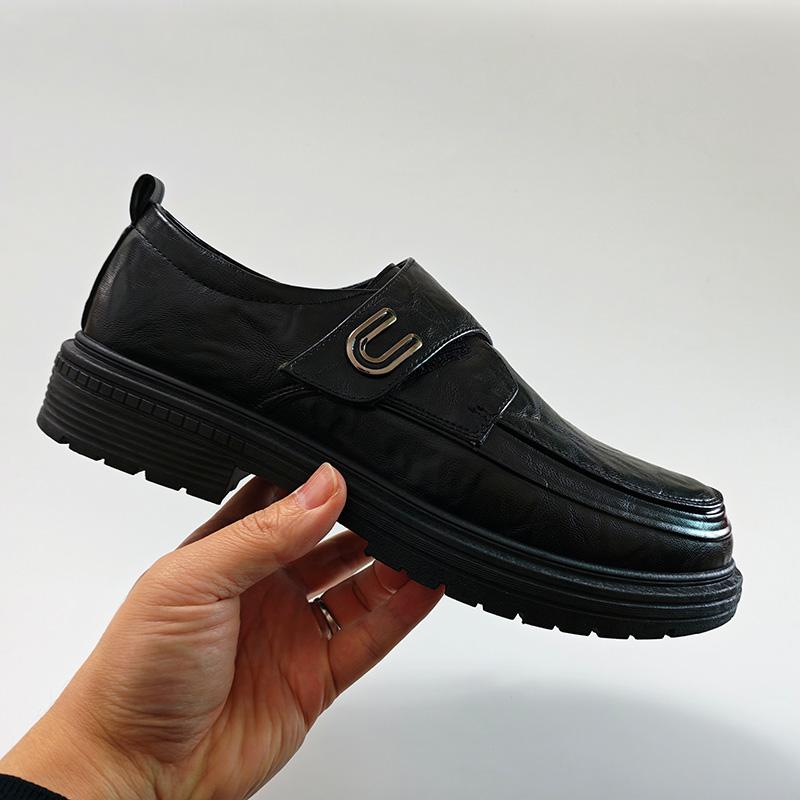 

Мягкая кожаная обувь Мужская обувь в стиле Business Casual Без шнурков Черные Броги Обувь На плоской подошве Удобная Бренд Мужская обувь 39 чёрный