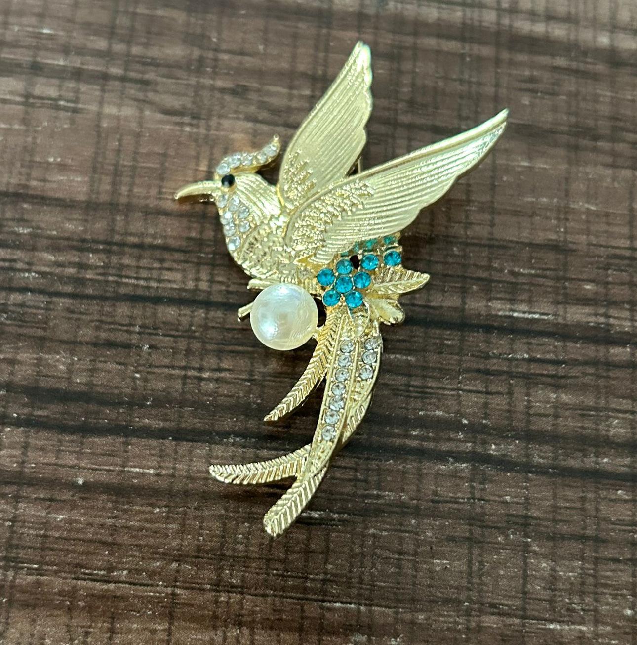 

Classic Matte Phoenix Pearl Brooches Women Men Beautiful Flying Long Tail Birds Party Wedding Animal Vintage Pins Accessories озеро синього кольору