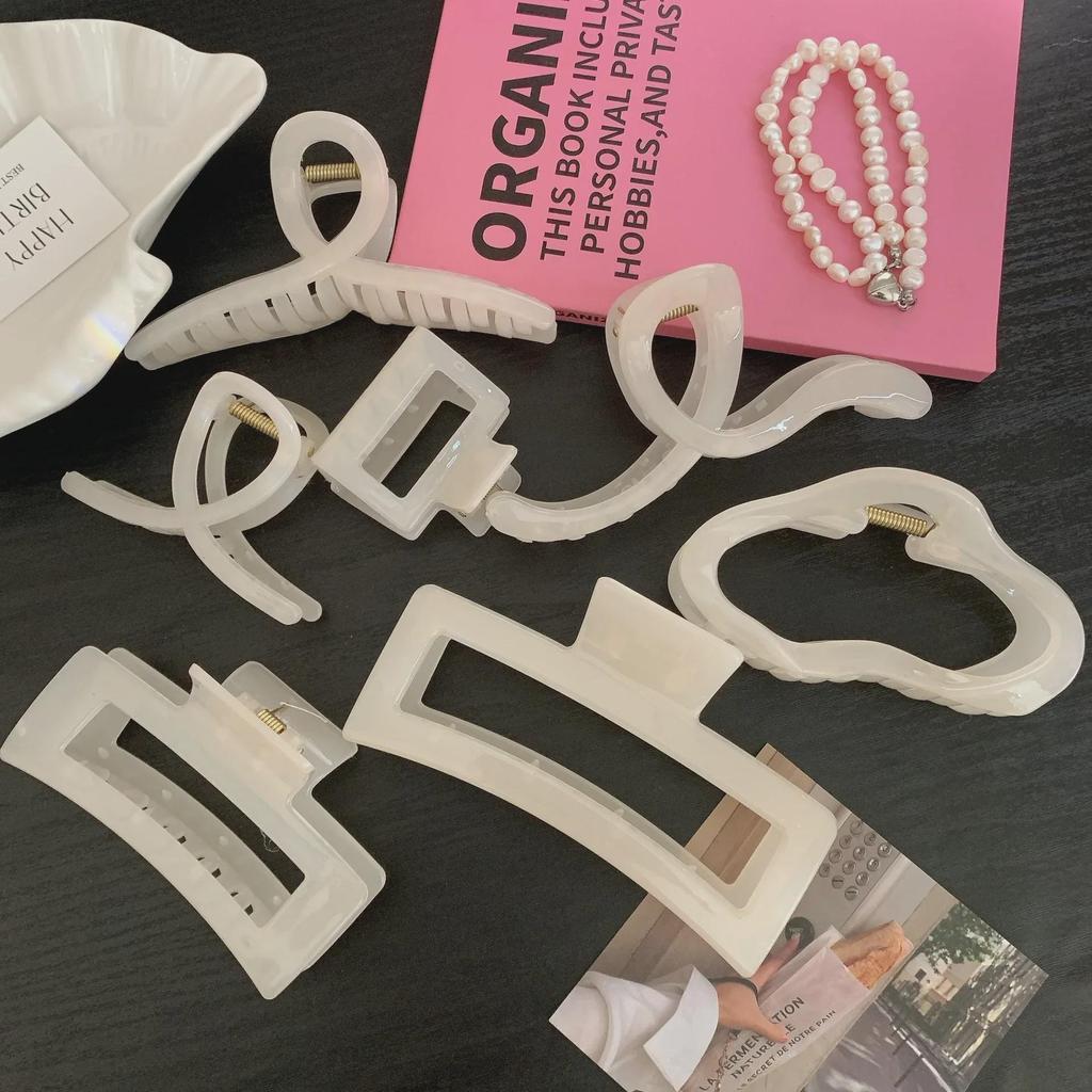 Blue Summer Hair Shark Clip - Simple, Fresh Style Beige Accessory