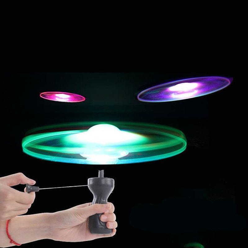 Juguetes Luminosos para Niños Disco Volador Hélice Iluminación LED Cuerda de Tracción Juguete OVNI Volador Peonza Juego al Aire Libre Juguete Deportivo Regalo