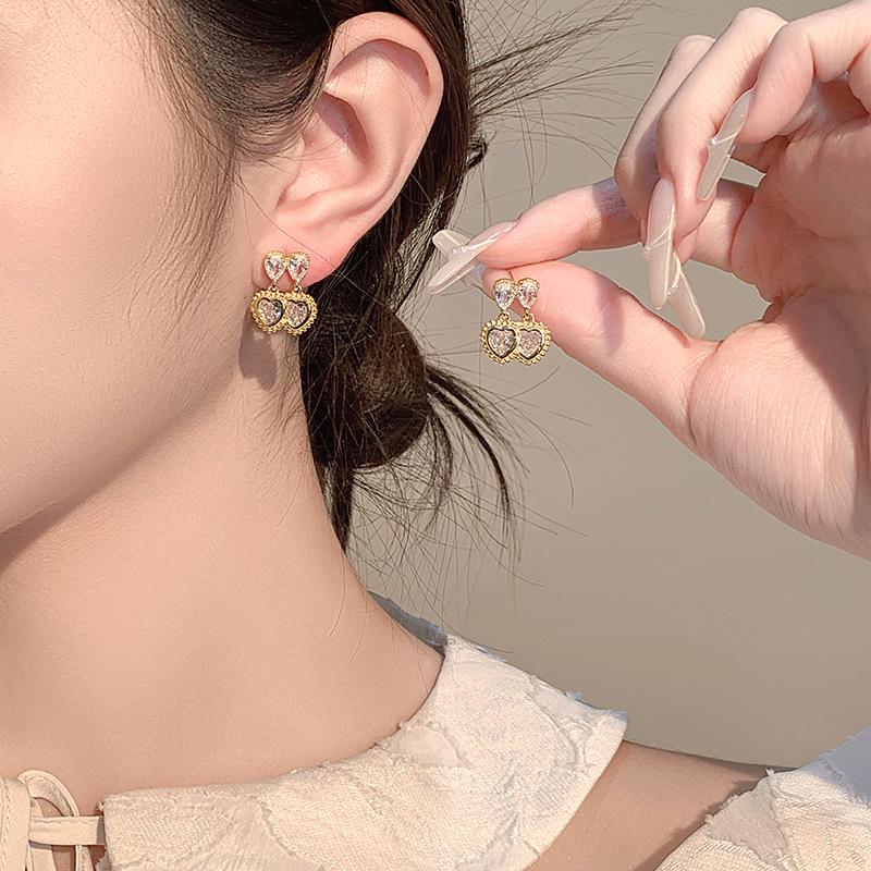 Retro Hong Kong Double Heart Tassel Zircon Stud Earrings Women’s 2024 Niche Design Elegant Ear Jewelry золотой
