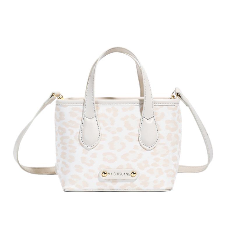 

2025 Women s Versatile Square Handbag: High-End Plaid Crossbody & Shoulder Bag Single Bag грязно-белый