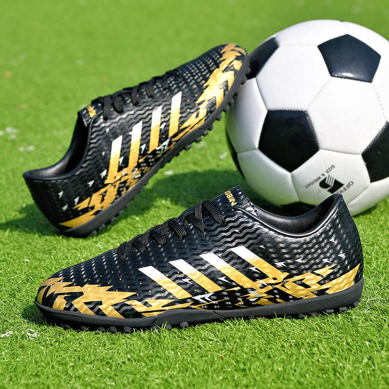 Large Size Low Top New Football Shoes 2025 Male and Female Adult Student Competition Training Shoes TF Broken Nail Football Shoes